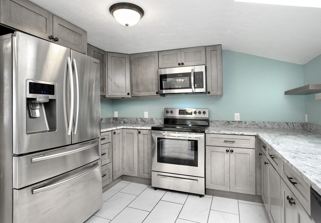 18 Rock Street Property Photo 13