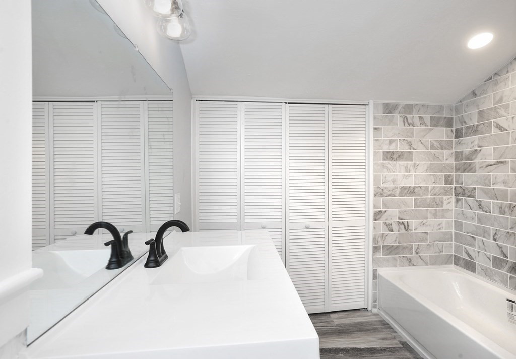 18 Rock Street Property Photo 16