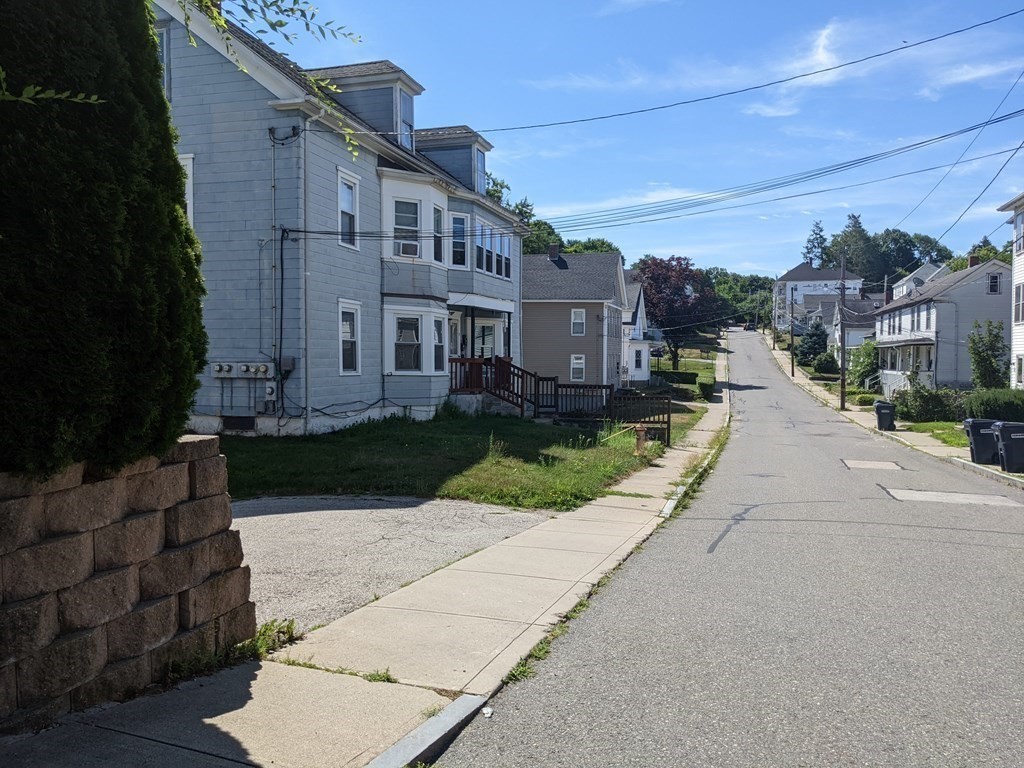 13 Fifth Ave. Property Photo 6