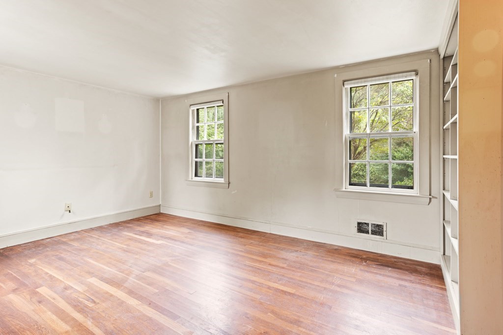 2656 Main Street Property Photo 15