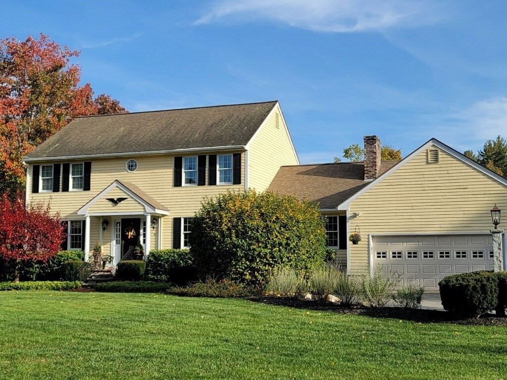 6 Flint Meadow Dr Property Photo 2