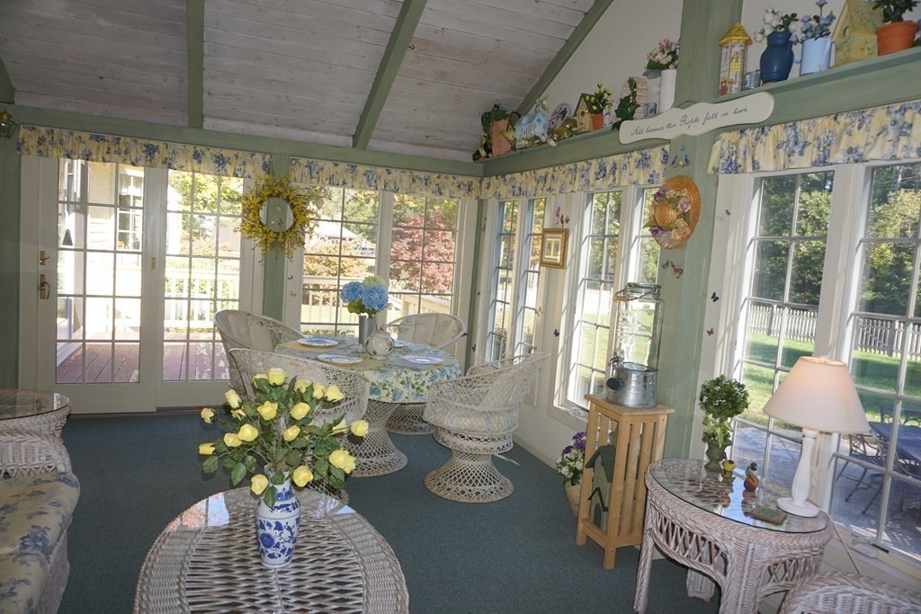 6 Flint Meadow Dr Property Photo 9