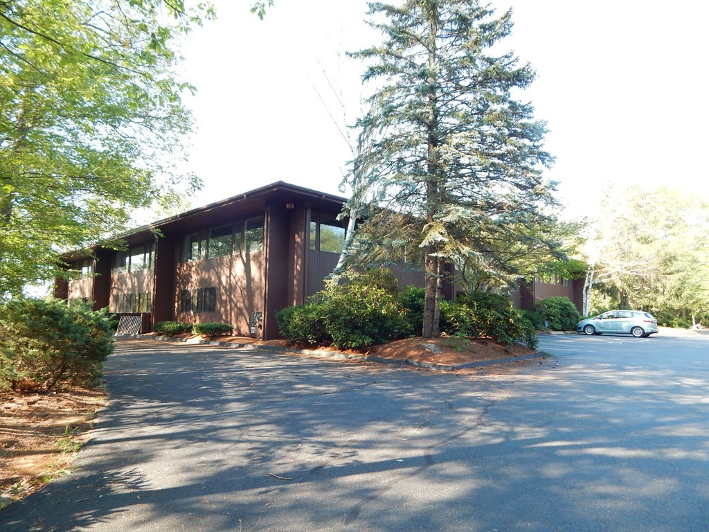 409 Fortune Blvd Property Photo 1