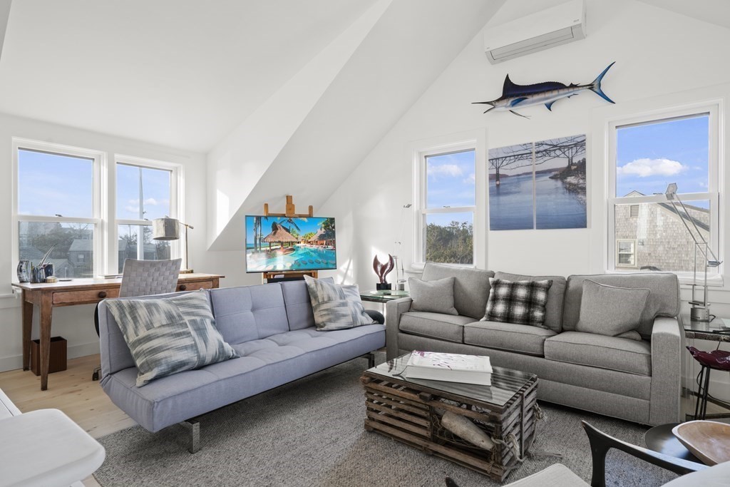 8 Maine Avenue Property Photo 3