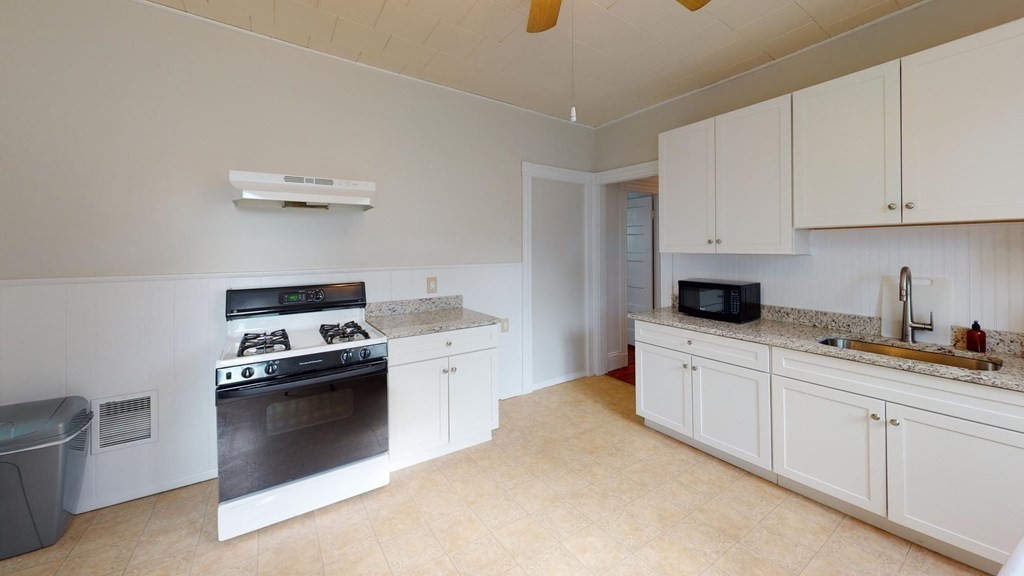 30 Roseclair # 3 Property Photo 3