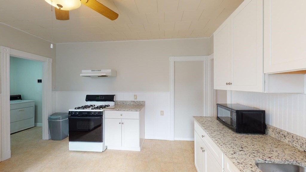 30 Roseclair # 3 Property Photo 5