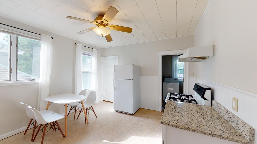 30 Roseclair # 3 Property Photo 6