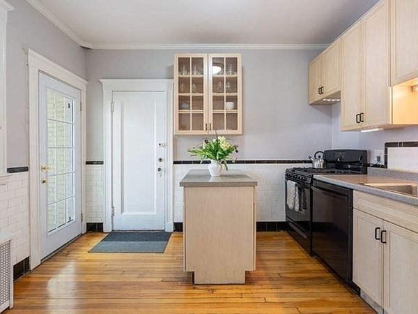 415 Washington Street # 1 Property Photo 5