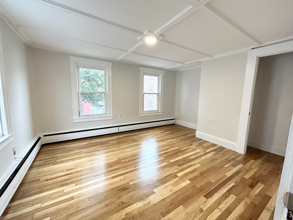 13 Saratoga # 2 Property Photo 2