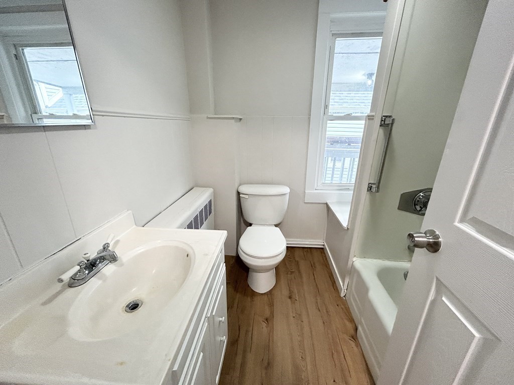 13 Saratoga # 2 Property Photo 9