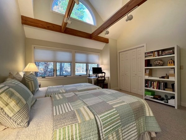 1 Meetinghouse Village Way Property Photo 4