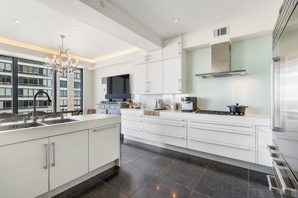 2 Avery Street Property Photo 6