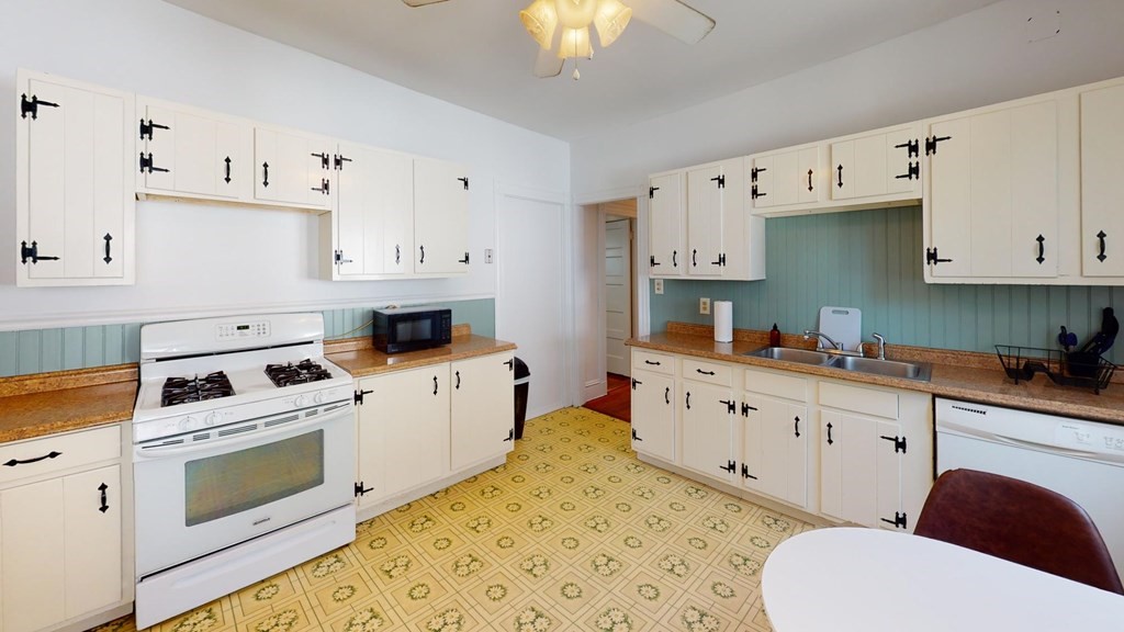 30 Roseclair # 2 Property Photo 1