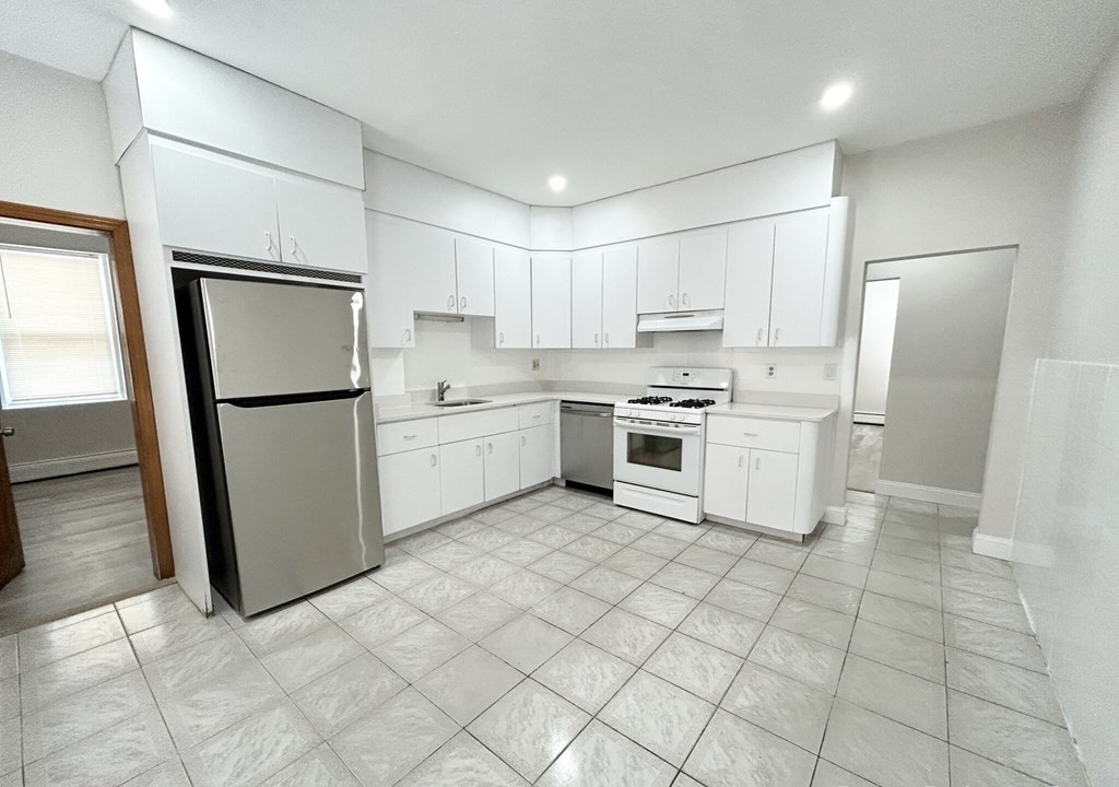 165 Gove St. # 3 Property Photo 1