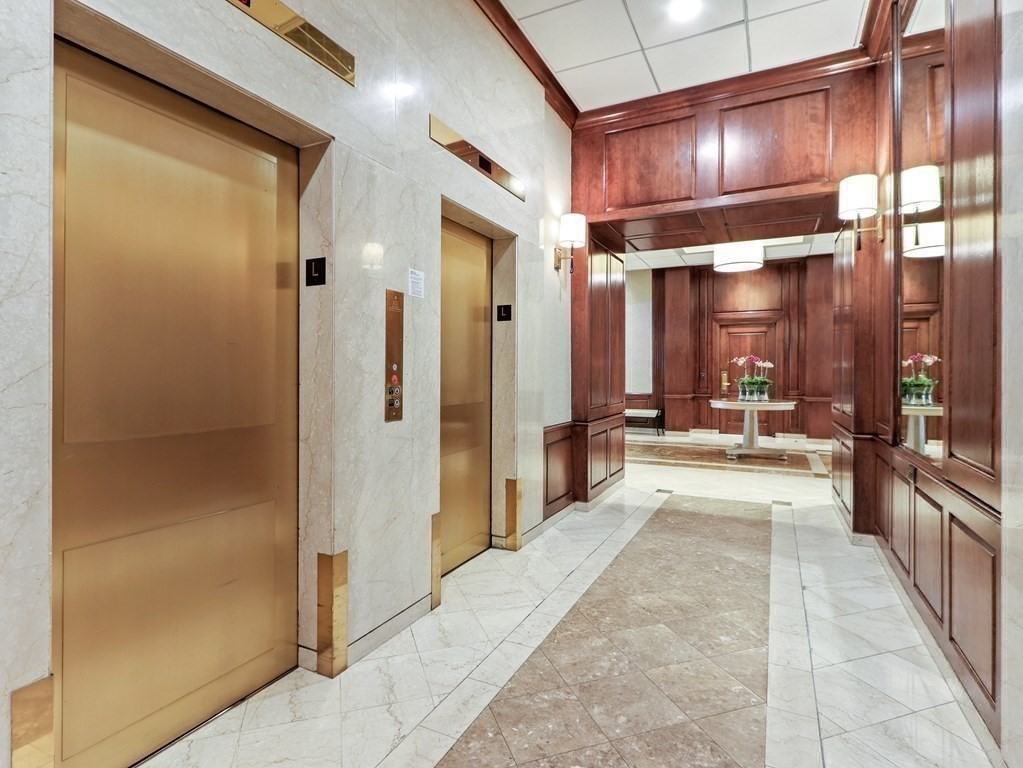 9 Hawthorne Pl # 7o Property Photo 25