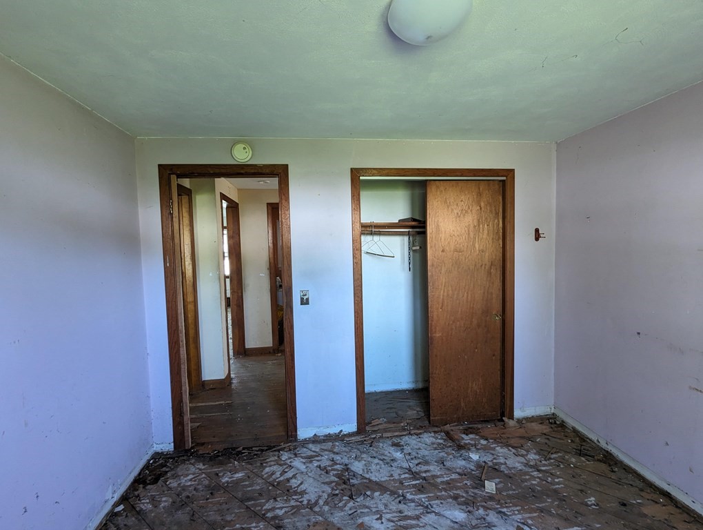 24 Elm St Property Photo 13