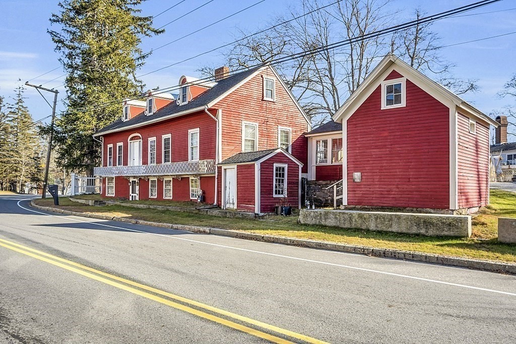 4 Townsend St Property Photo 2
