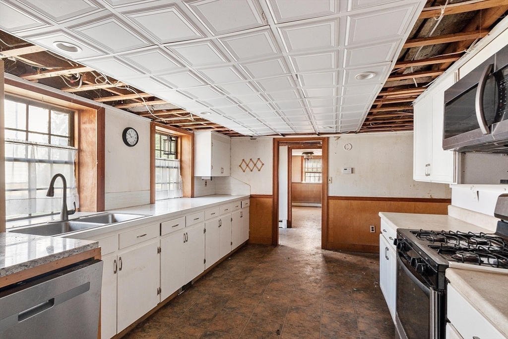 4 Townsend St Property Photo 4