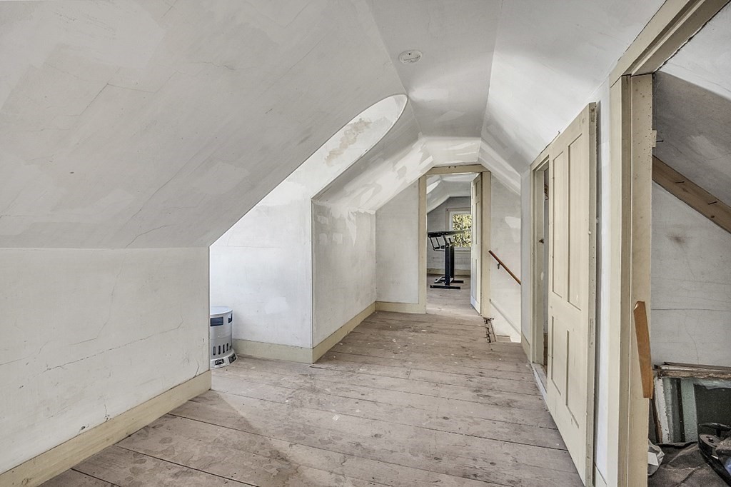 4 Townsend St Property Photo 9
