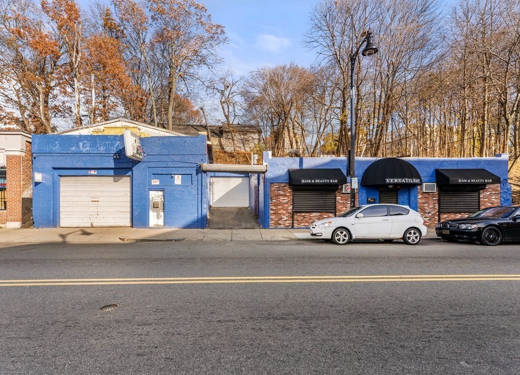 210-212 Washington St Property Photo 2