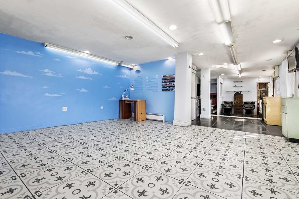 210-212 Washington St Property Photo 19