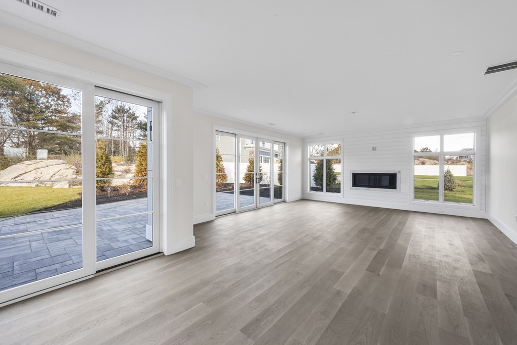 2 Back Shore Pl Property Photo 9