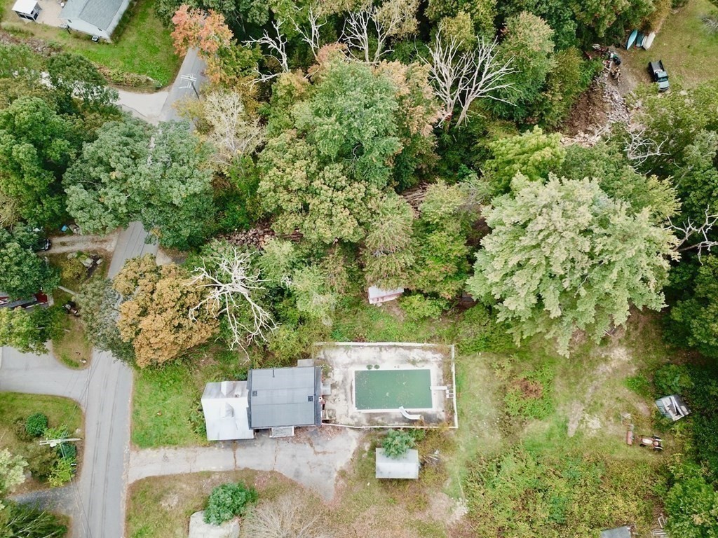 18 Forest St Property Photo 8