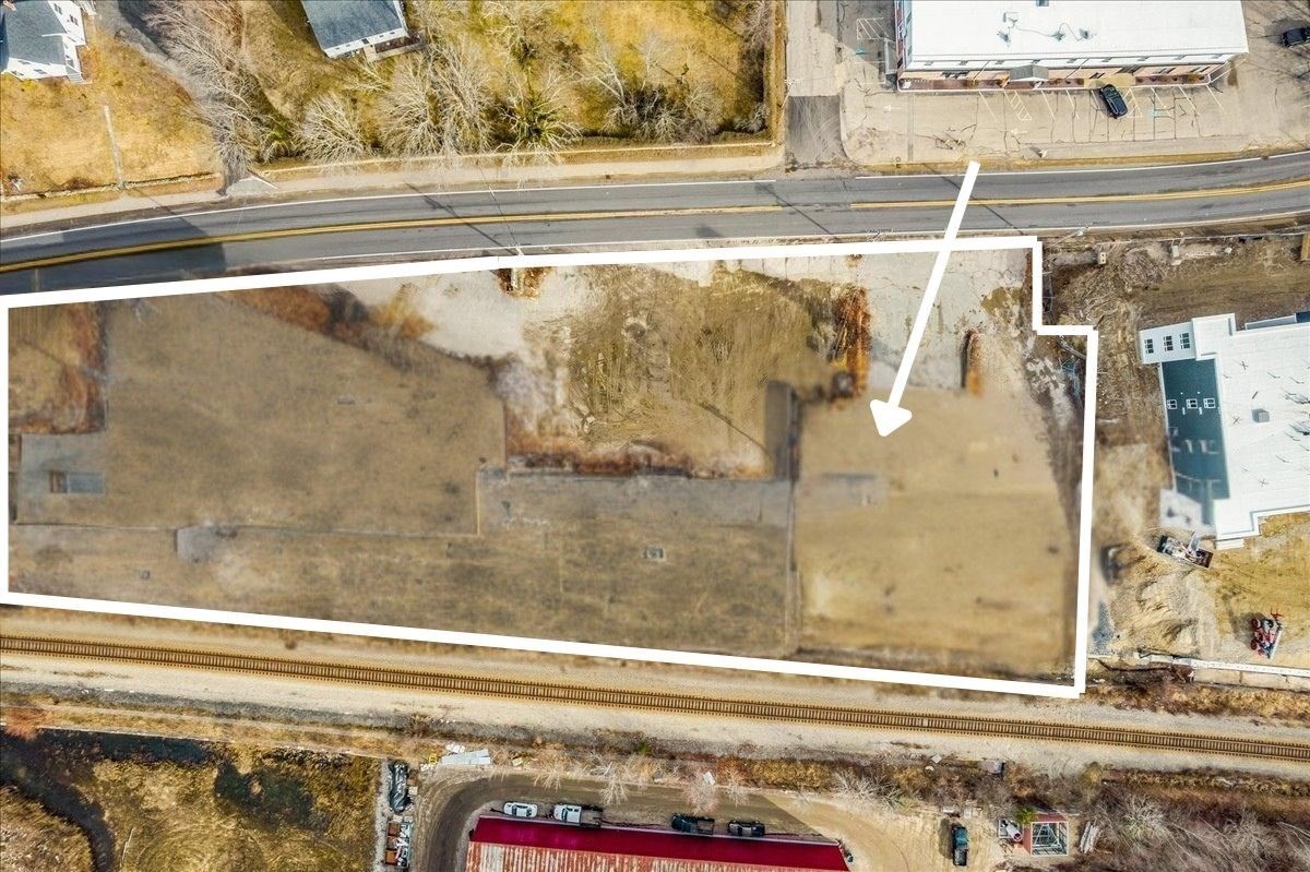 1011-1057 Main St Property Photo 1