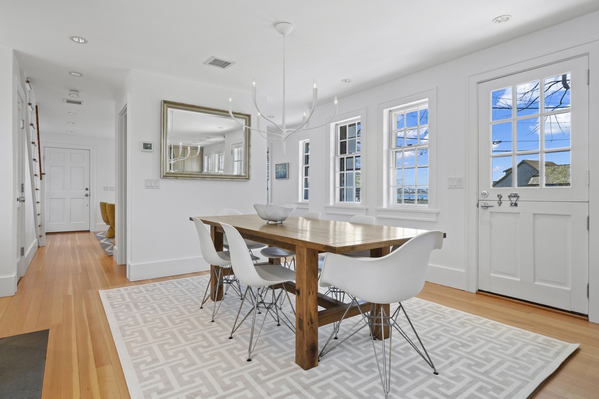 25 Washington Street Property Photo 4