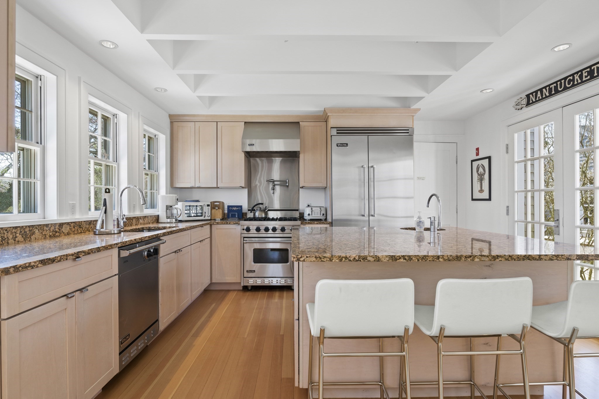 25 Washington Street Property Photo 5