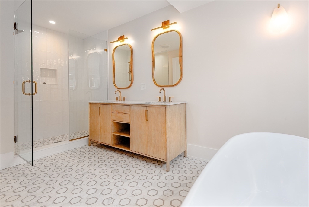 10 York Property Photo 23