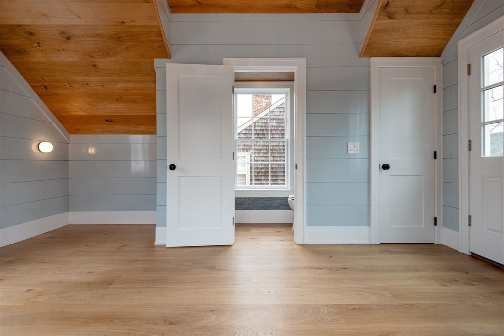 10 York Property Photo 25