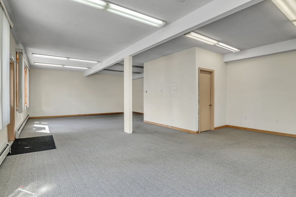 123 Hawley St Property Photo 8