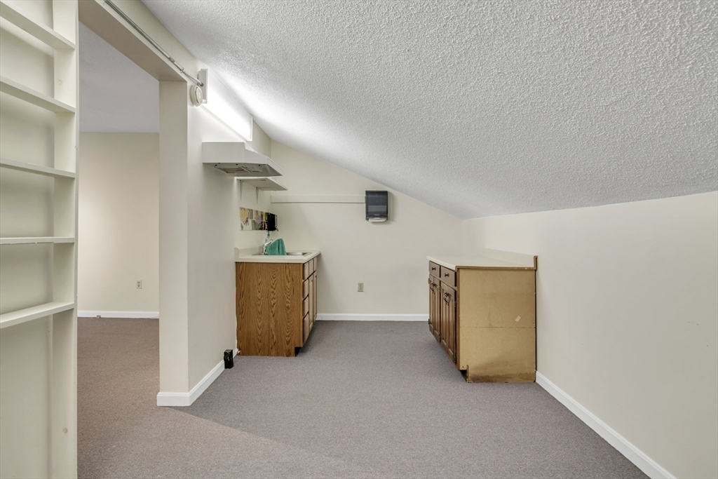 123 Hawley St Property Photo 27