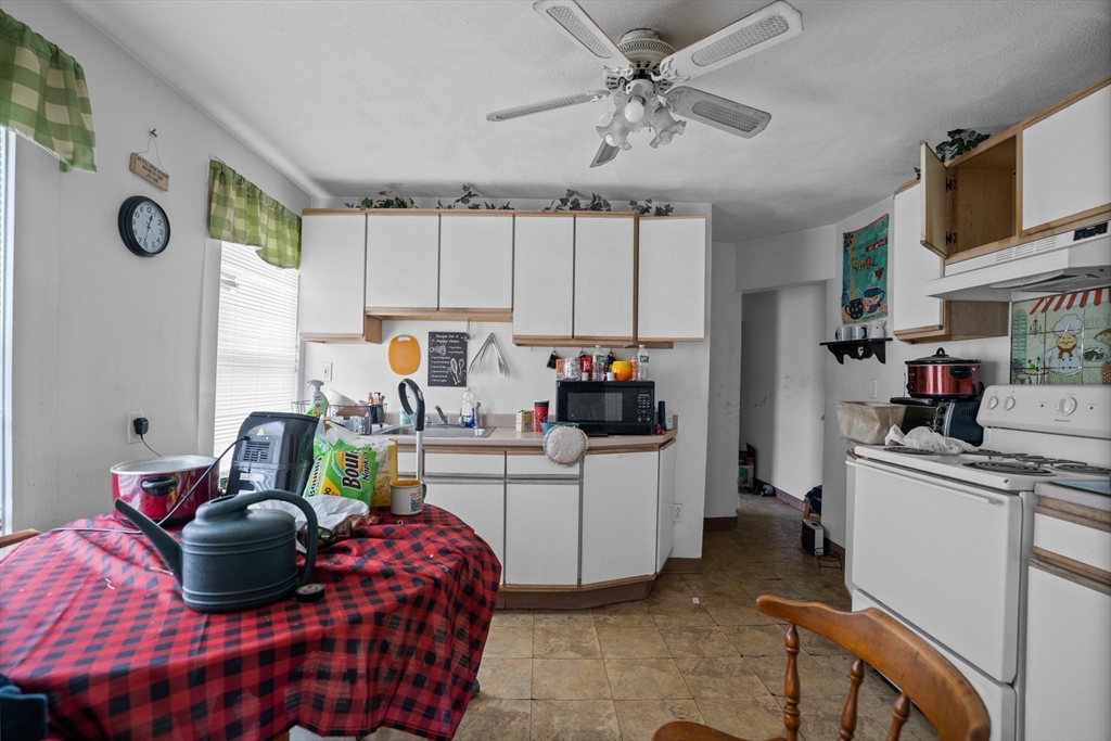 232-234 Lynnfield St Property Photo 8