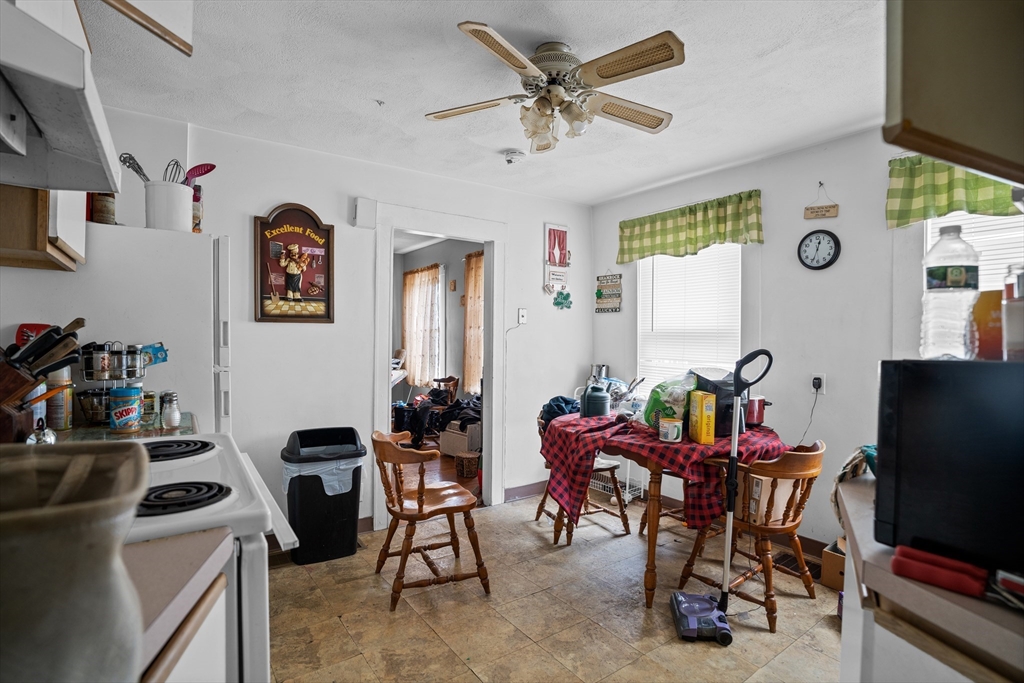 232-234 Lynnfield St Property Photo 9