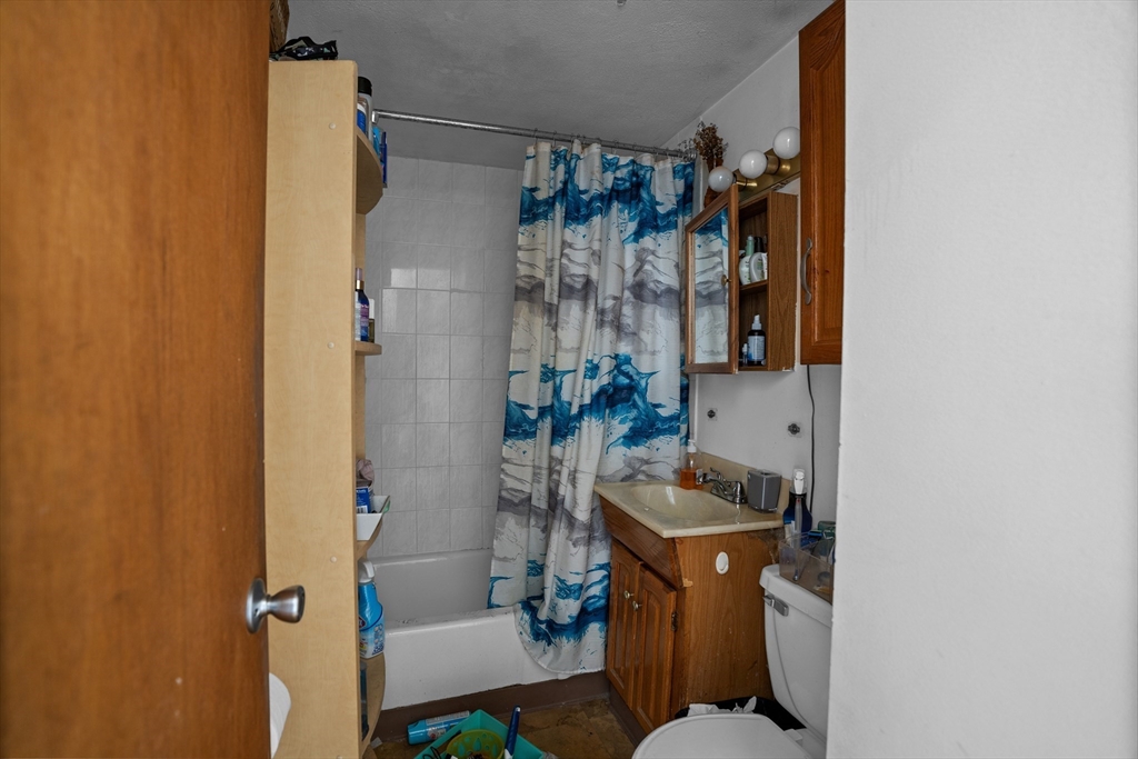 232-234 Lynnfield St Property Photo 10