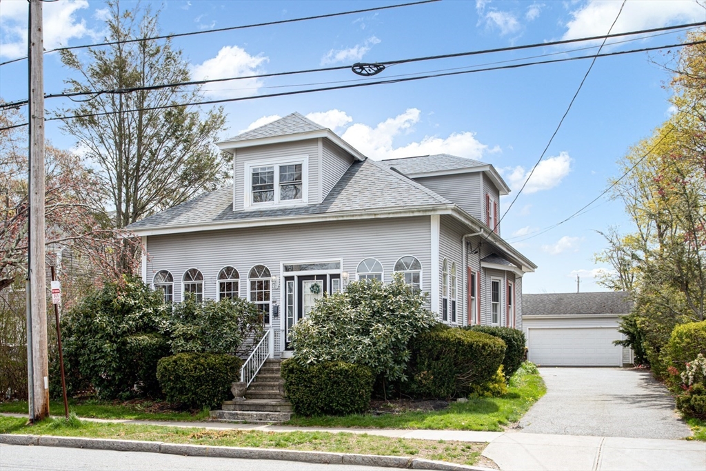1833 Highland Ave Property Photo 1
