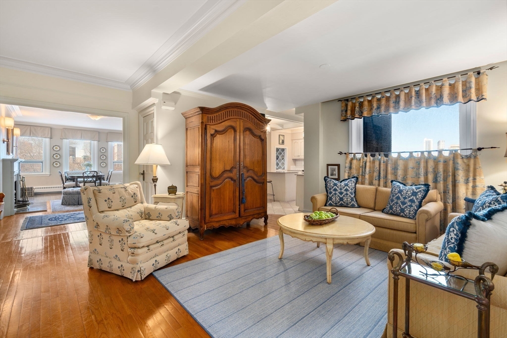 250 Beacon St # 8 Property Photo 6