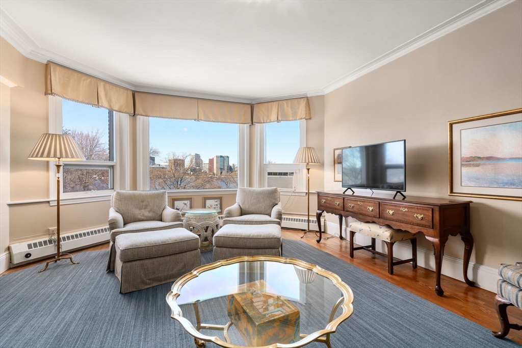 250 Beacon St # 8 Property Photo 12