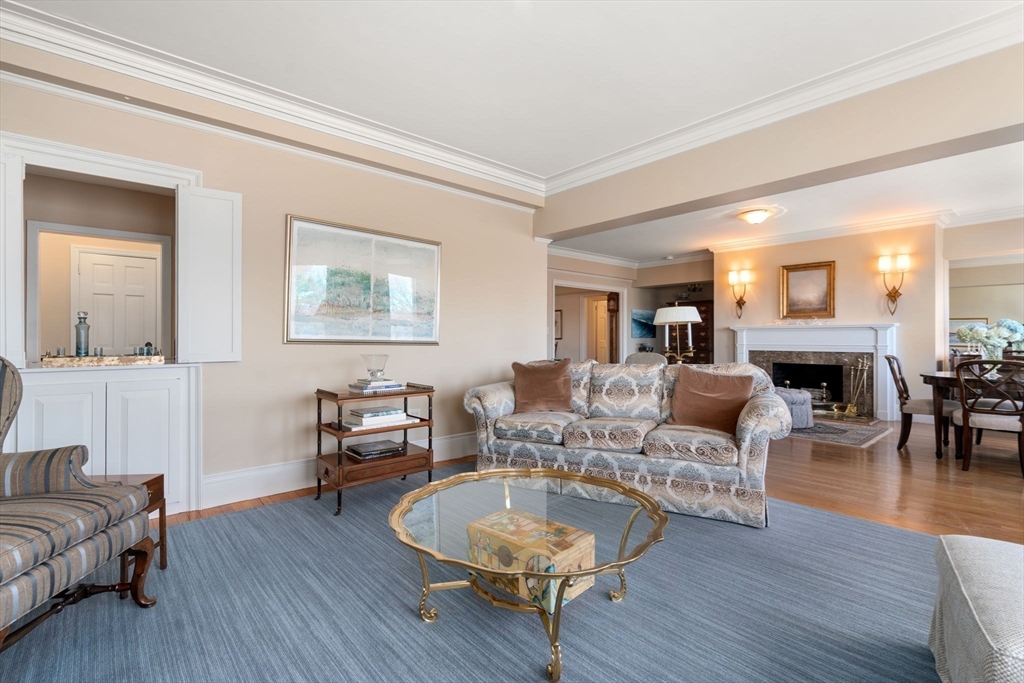 250 Beacon St # 8 Property Photo 14