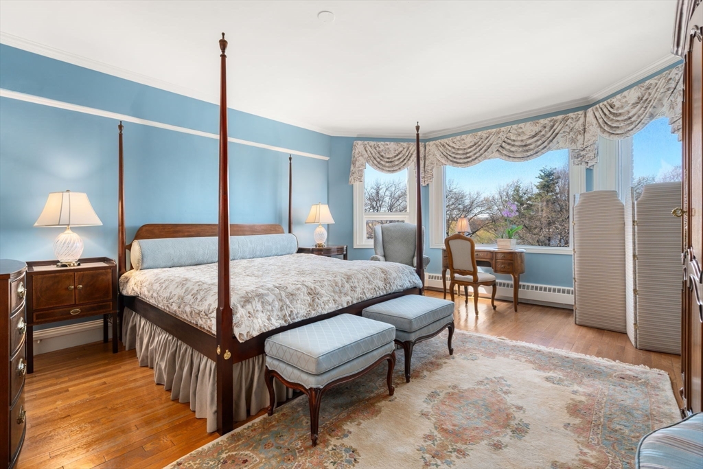 250 Beacon St # 8 Property Photo 15