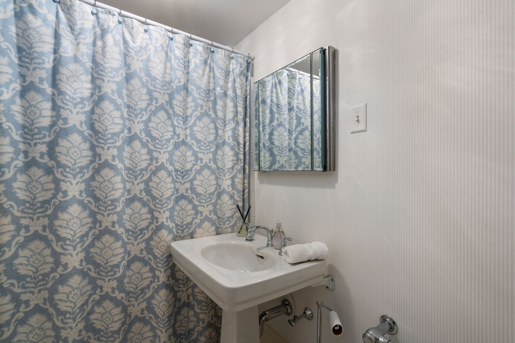 250 Beacon St # 8 Property Photo 19