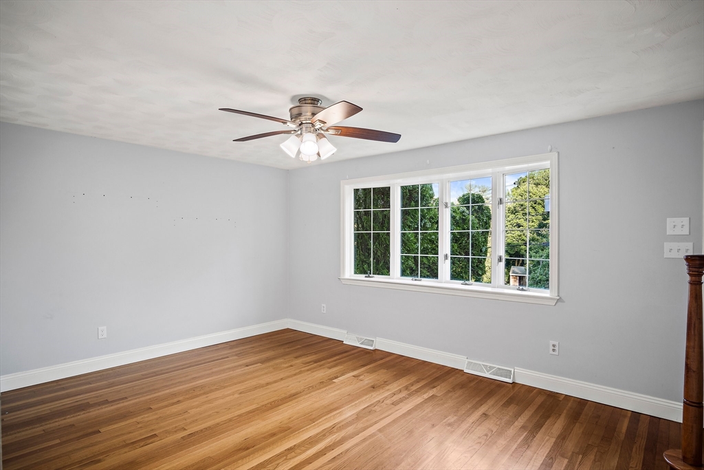64 Pinedale Ave. Property Photo 14