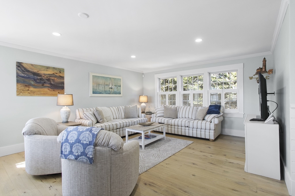 47a West Chester Street Property Photo 8