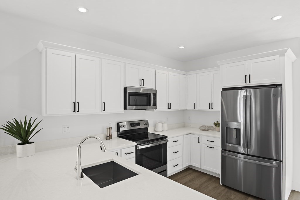 25 Salisbury Hill Blvd. # 52 Property Photo 8