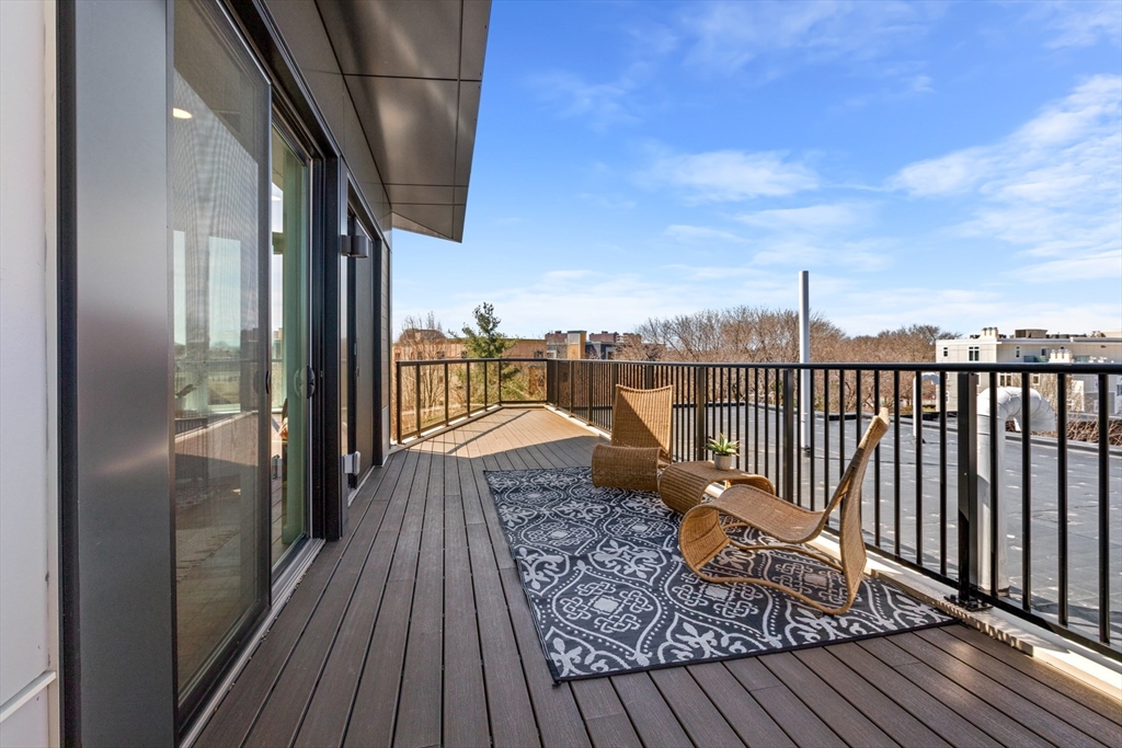 97 Elmwood Street # 310 Property Photo 14