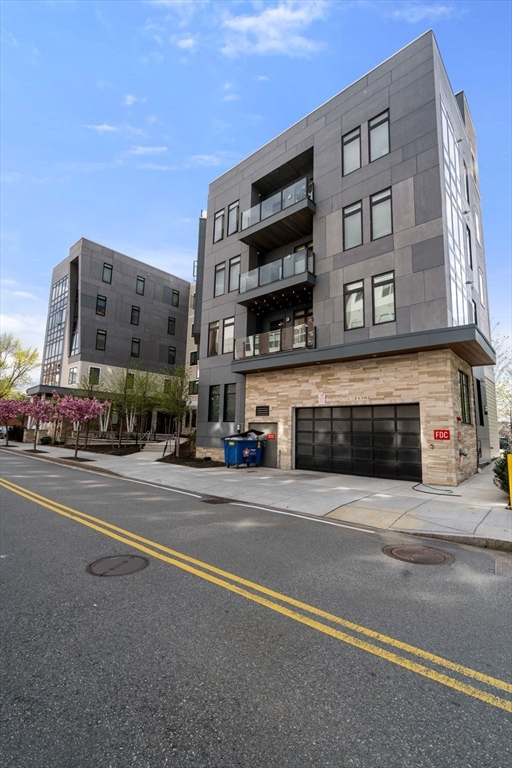 95 Fawcett # 309 Property Photo 14