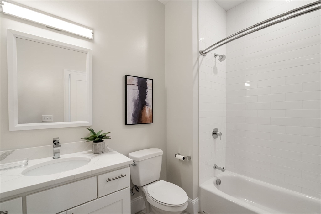 95 Fawcett # 309 Property Photo 18