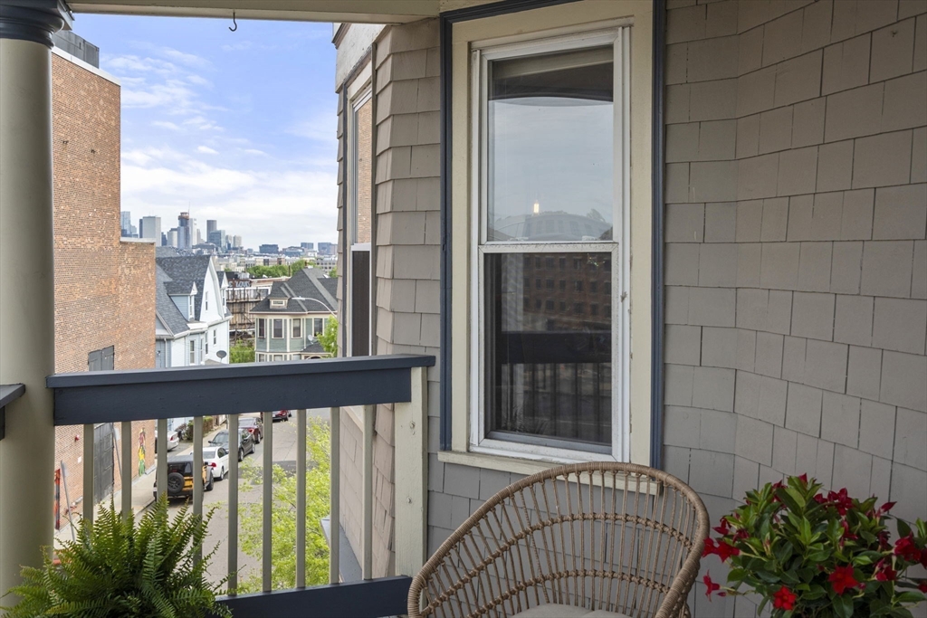14 Wilbur St # 3 Property Photo 17